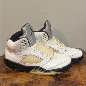 Jordan 5 Retro “Reverse Metallic”